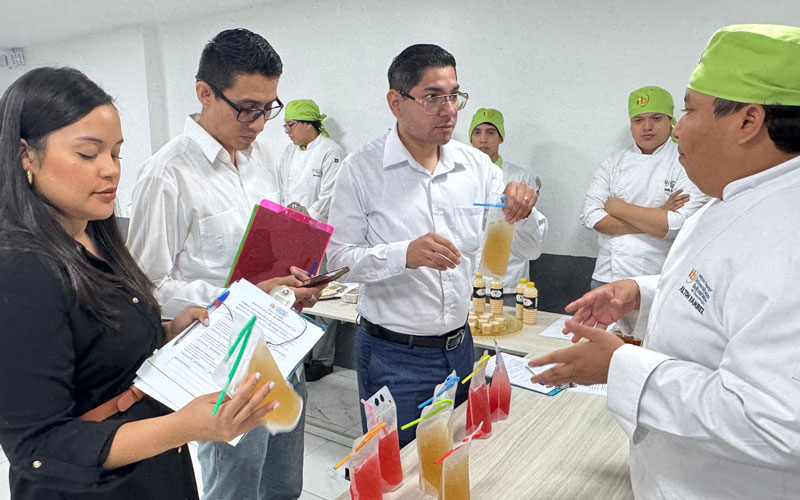 Estudiantes de Gastronomía demostraron su talento e innovación en la Feria Gastronómica 2.0.