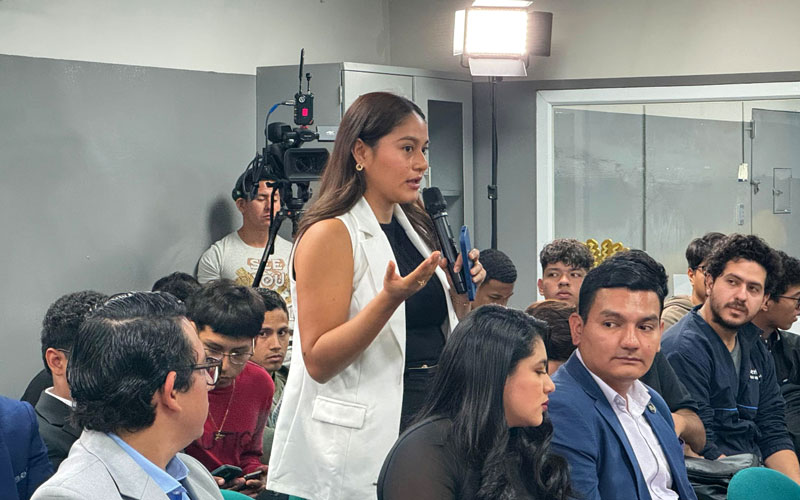 Exitoso Café Bolivariano impulsa el diálogo sobre transporte y logística 