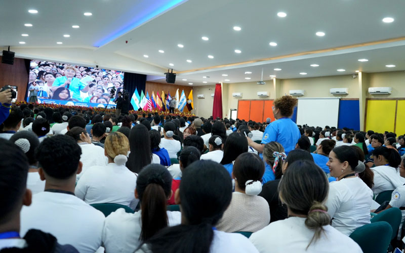 ITB fortalece la formación científica y el intercambio internacional en el tercer día de su VIII Congreso de Ciencias de la Salud.