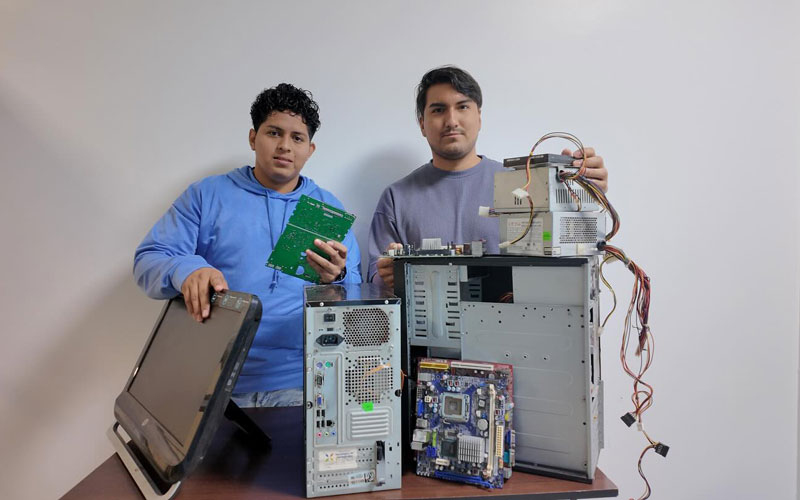 Familia bolivariana participó en jornada de Reciclaje Electrónico por un campus más verde