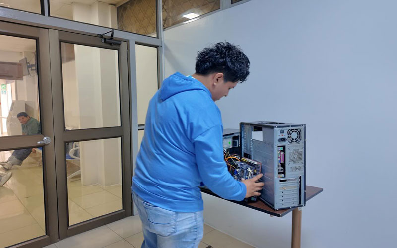 Familia bolivariana participó en jornada de Reciclaje Electrónico por un campus más verde