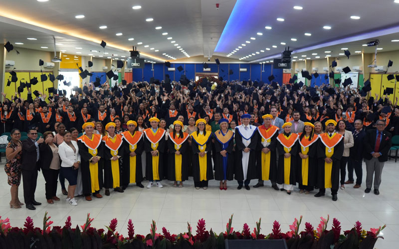 ITB invistió a más de 270 nuevos profesionales en la Segunda Jornada de Graduación de la FASSS - Promoción 2025.