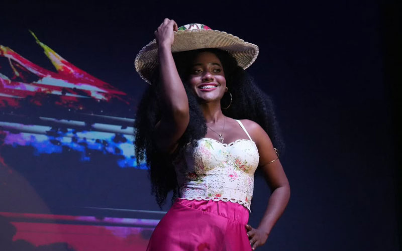 ITB presentó Metamorfosis Creativa 2025, una muestra artística que destacó el talento de sus estudiantes.