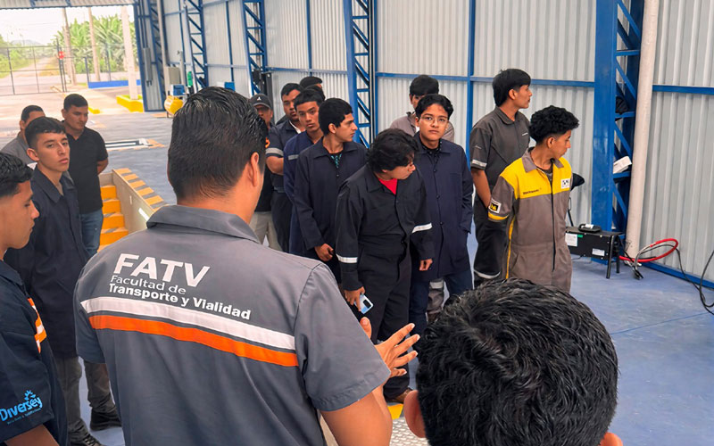 Estudiantes del ITB realizan visita técnica al CRTVM de Pueblo Viejo.