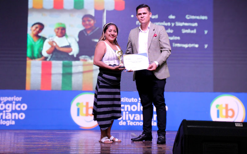  ITB realizó su primera Feria de Emprendimiento “Creaciones en Acción 2025”.