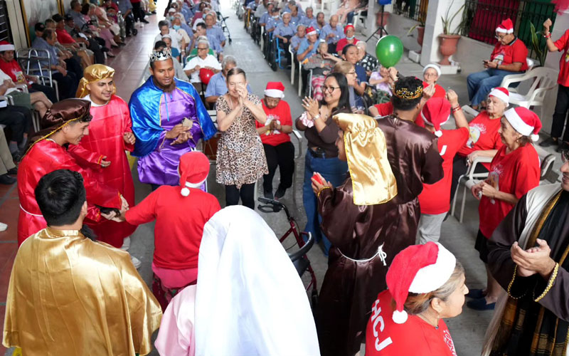 ITB lleva luz y esperanza al Hogar del Corazón de Jesús con emotiva posada navideña