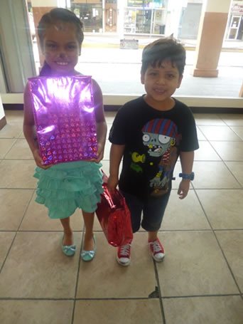 AGASAJO POR EL DÍA DEL NIÑO