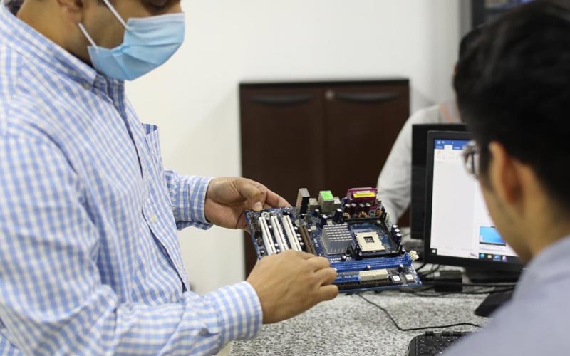 En ITB contarás con laboratorios totalmente equipados, con tecnología de vanguardia