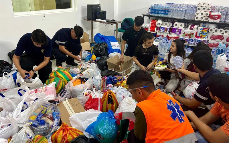 La Familia bolivariana realiza donaciones para Alausí