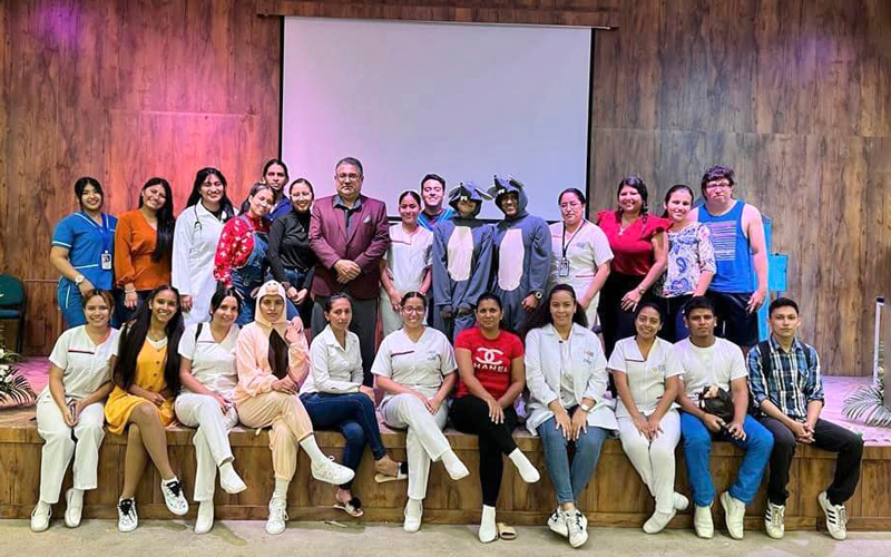 Estudiantes del ITB presentan obras de teatro sobre las enfermedades invernales