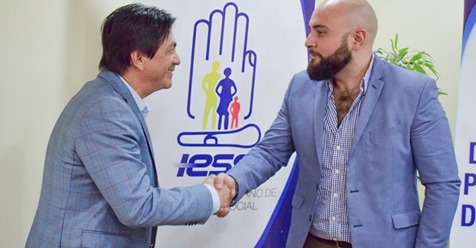 Firma del Convenio Interinstitucional entre IESS Guayas y el ITB