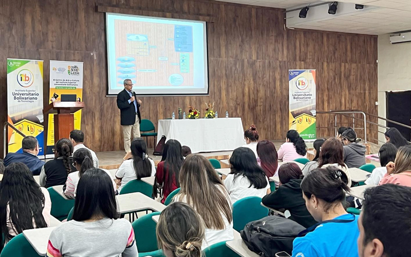 26 de junio Comunidad bolivariana participó en conferencias sobre el uso y el tráfico de las drogas