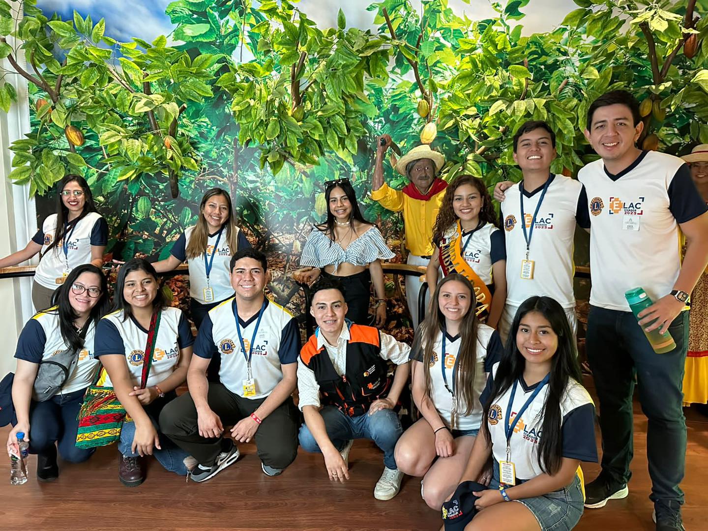 Estudiantes de la carrera Guía Nacional de Turismo realizaron una visita cultural a participantes del ELAC del Ecuador 2023