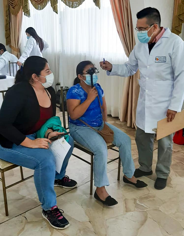 Estudiantes de la carrera Tecnología Superior en OPTOMETRÍA