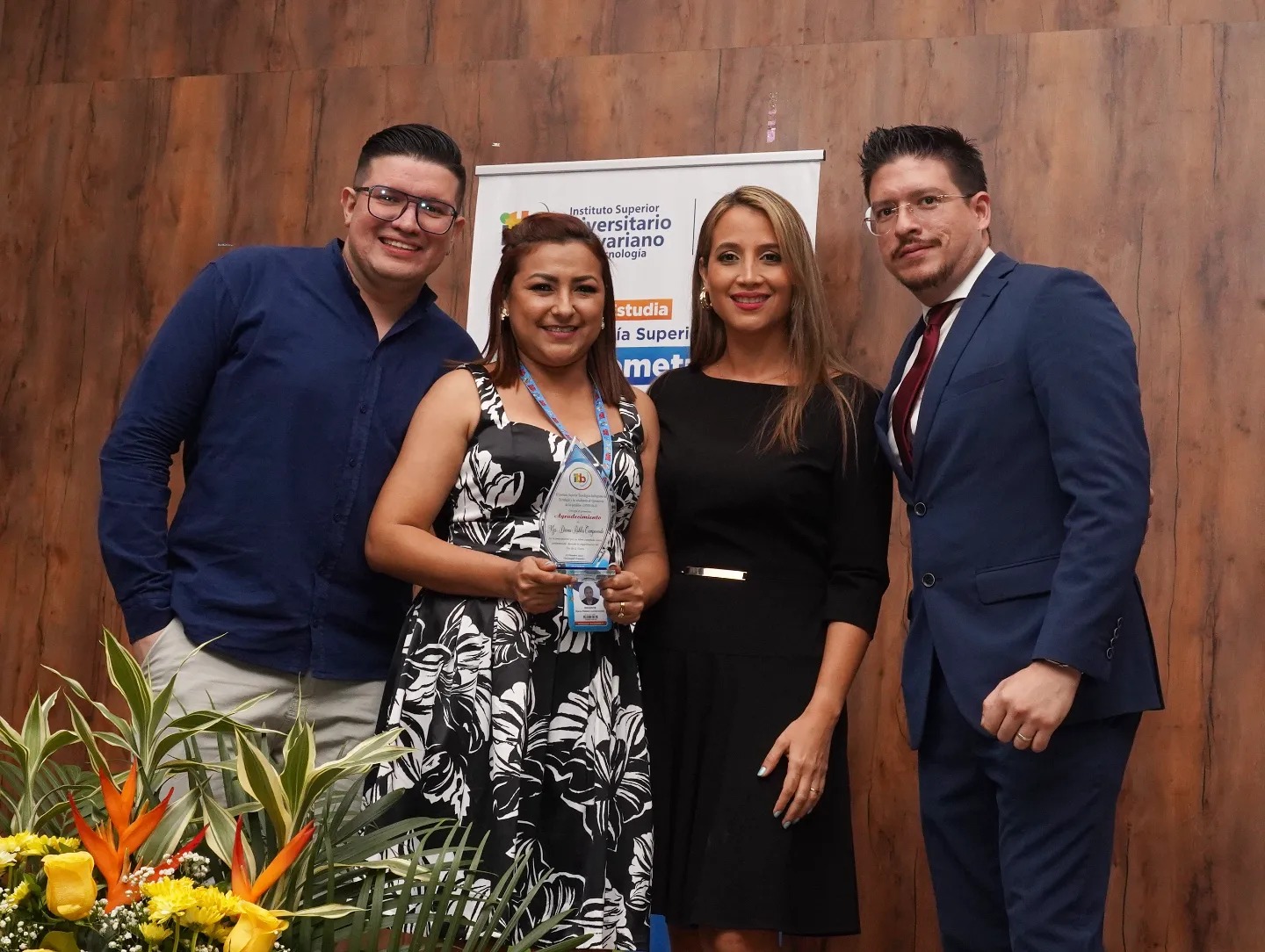 350 asistentes participaron en la Jornada Académica por el Día Mundial de la Visión.