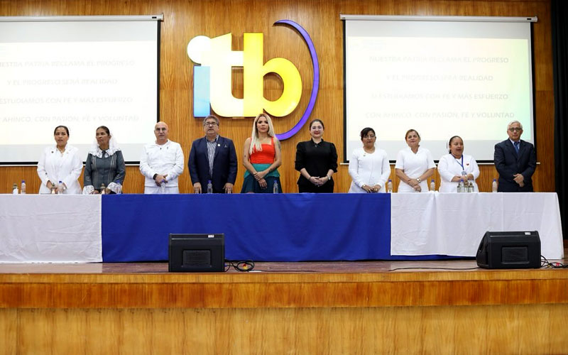 Imposición de cofias