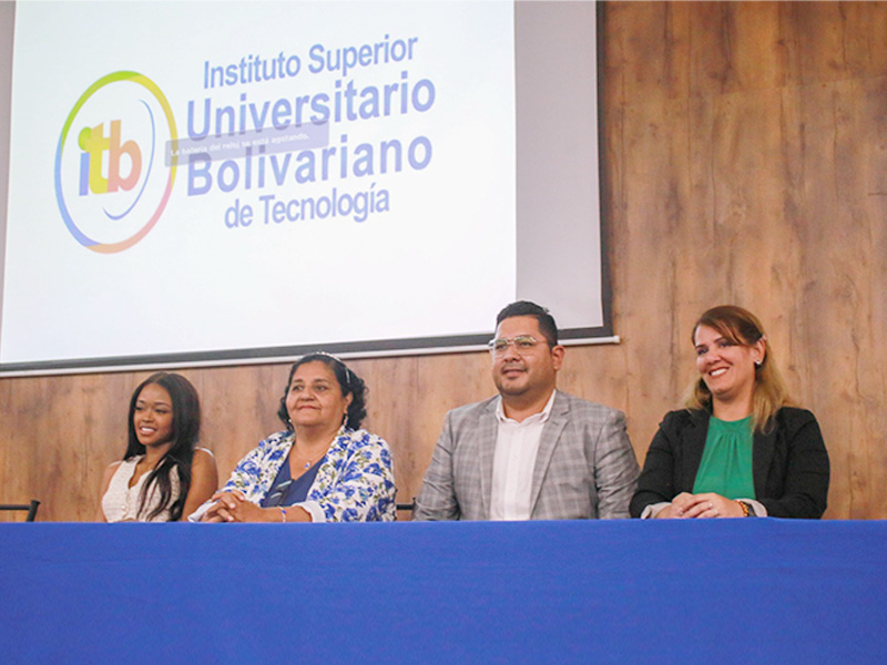  Más de 200 participantes asistieron al Conversatorio por el Día Internacional de la Diabetes Mellitus.