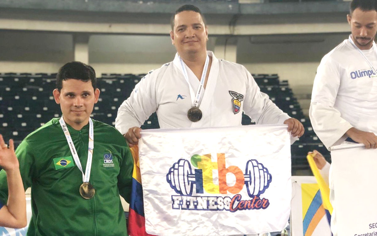 Estudiante del ITB obtiene 2 medallas en los Segundos Juegos Sudamericanos para sordos.