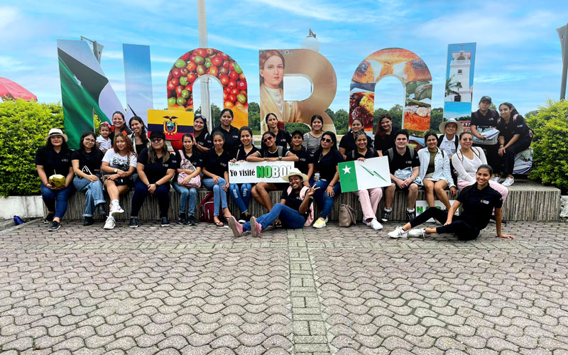 Estudiantes del ITB exploran los encantos de Nobol: Una jornada entre fe y naturaleza.