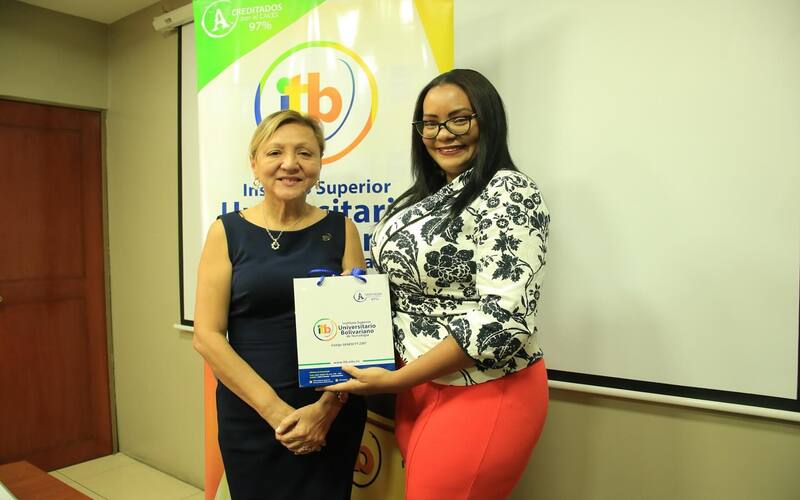 Autoridades del ITB y el Instituto de Los Andes de Santo Domingo se reúnen para fortalecer la cooperación académica.