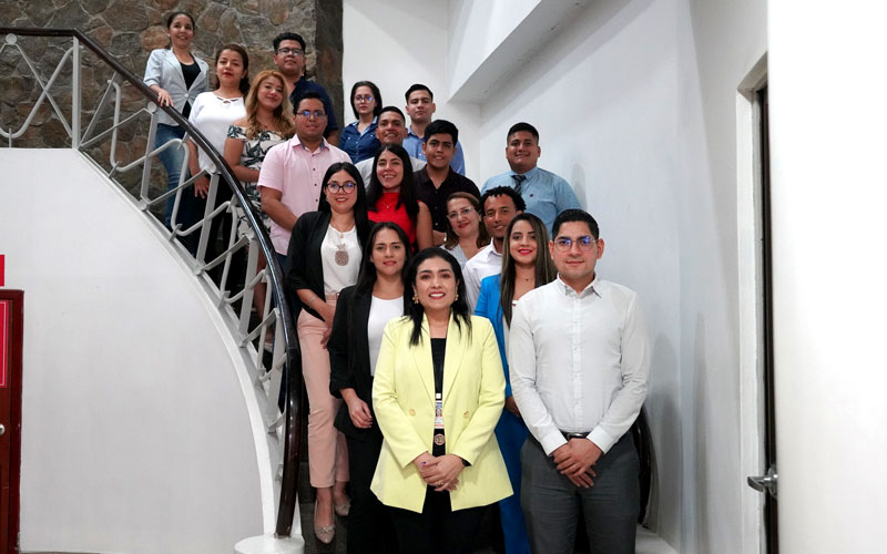 Estudiantes de la carrera de Tecnología Superior en Administración rinden examen complexivo