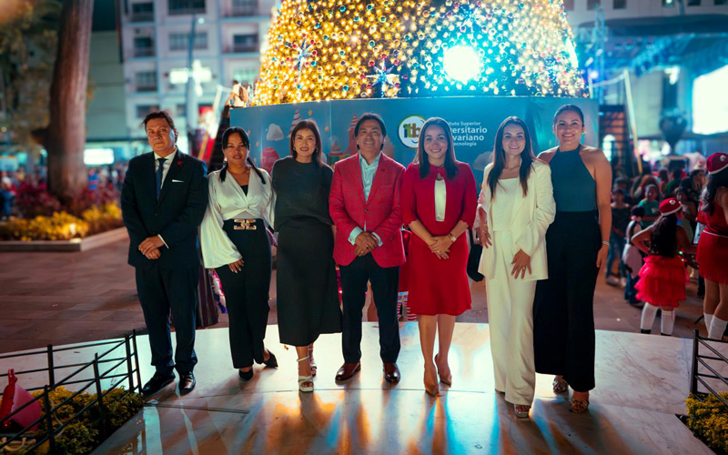 ¡Descubre los momentos más especiales del Encendido del Árbol de Navidad del Malecón 2000!