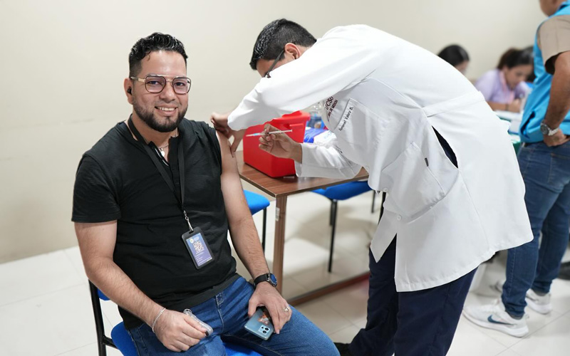 ¡ITB culmina con éxito la tercera jornada de vacunación en el Campus Atarazana!