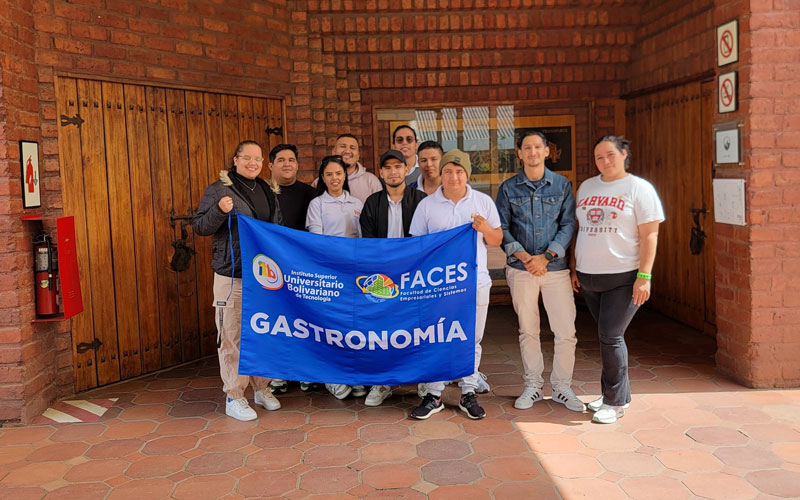 Estudiantes de Gastronomía del ITB profundizan su formación en la Cava San Miguel en Cuenca.