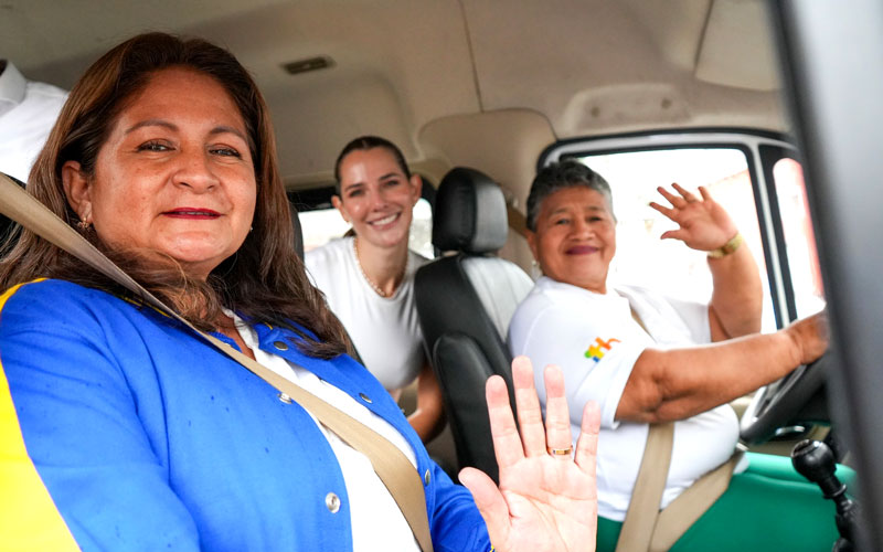 Primera Dama de Ecuador visita el ITB en el marco de la Campaña Mujeres en Ruta.
