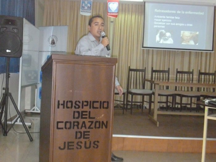 El ITB presentó charla Enfermedades comunes en el adulto mayor, en el Hospicio Corazón de Jesús