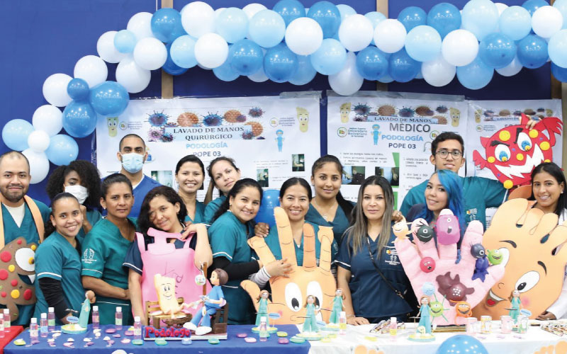 La Facultad de Salud y Servicios Sociales llevó a cabo la 1era Casa Abierta del Lavado de Manos donde participaron los estudiantes de las diferentes