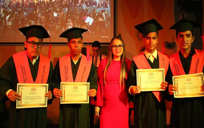 Incorporación de la IV Promoción de Conductores Profesionales Licencia Tipo "C" y II Promoción de Conductores Profesionales Licencia Tipo "D"