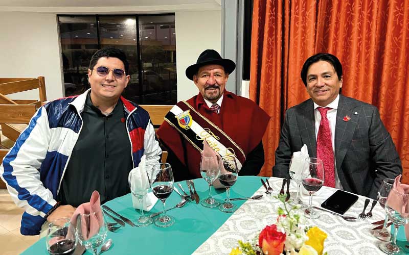 Autoridades del ITB participaron de la sesión solemne de la Universidad Estatal de Bolívar