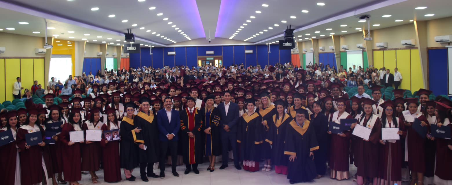 ¡Felicidades a nuestros 207 nuevos graduados en Técnico Superior en Enfermería!