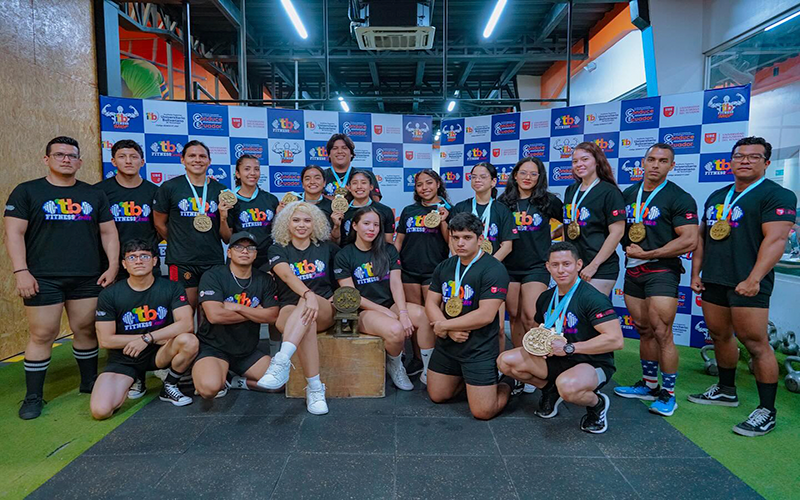 Equipo de Powerlifting del ITB brilla en torneo provincial.