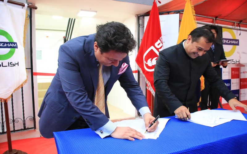  Autoridades de UBE e ITB participaron en la inauguración de Buckingham English Center