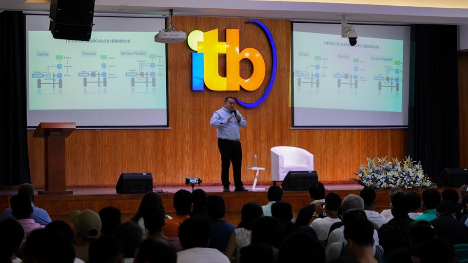 II Simposio Internacional de Profesionales Automotrices.