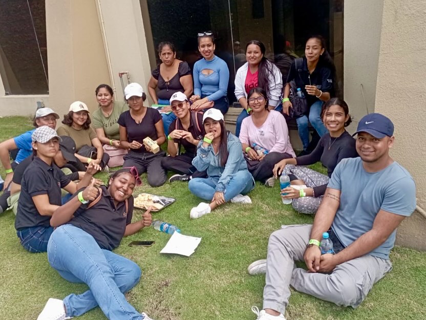  Estudiantes de turismo alcanzan tercer lugar en conteo de aves del Global Big Day en Guayas.