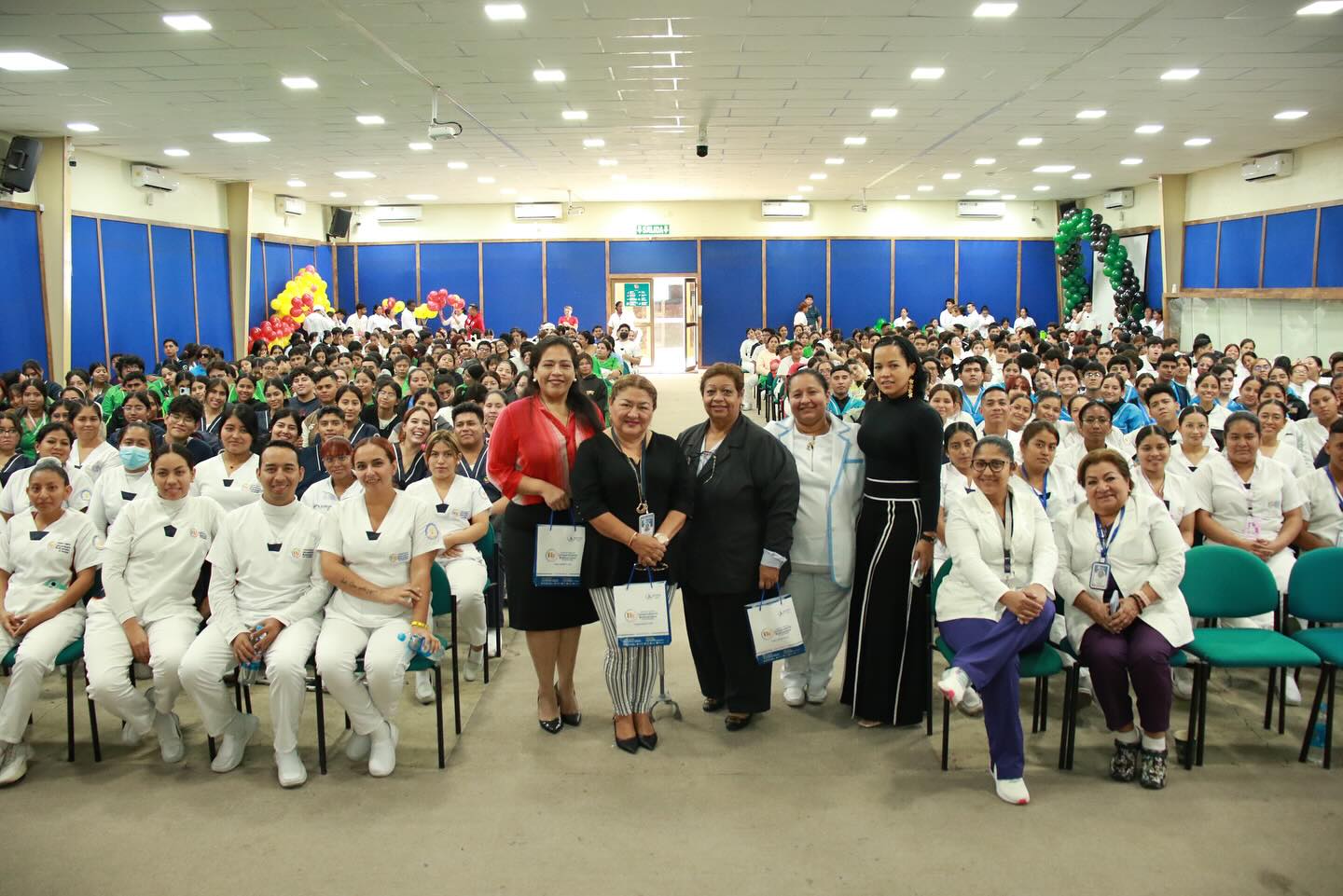 Estudiantes de la FASSS aprenden sobre la importancia de la correcta gestión de residuos hospitalarios