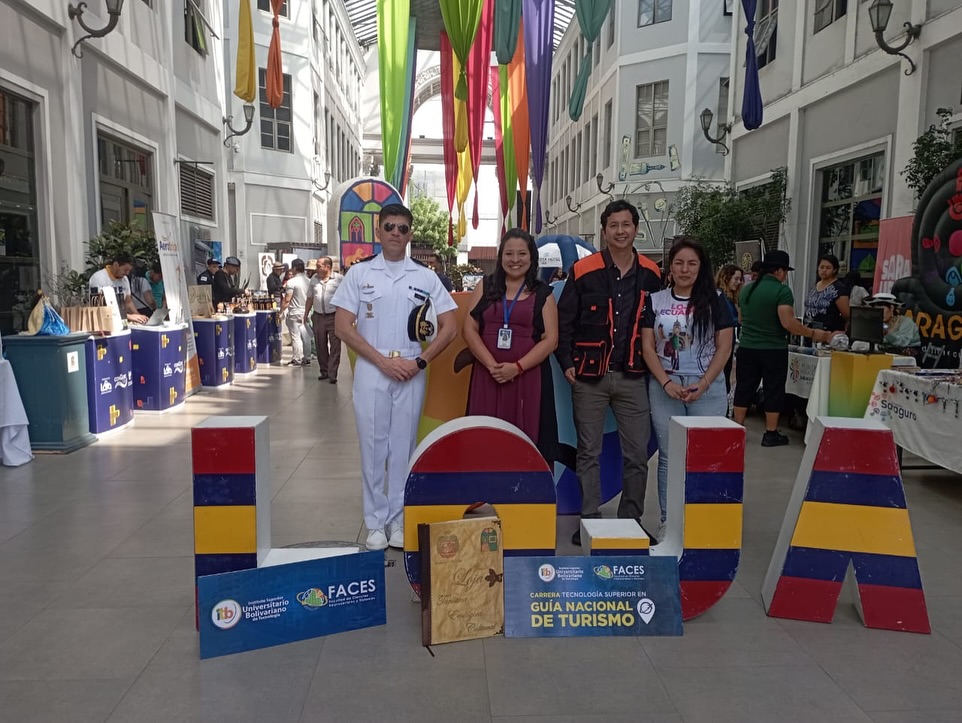  Estudiantes del ITB destacan en la Feria de Activación Turística de Loja en Guayaquil