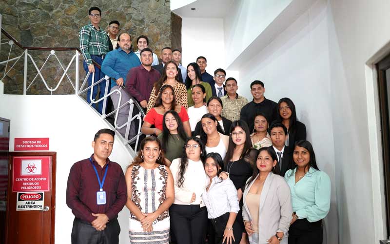 I Un grupo de 26 estudiantes de la carrera de Tecnología Superior en Contabilidad rindieron con éxito su examen complexivo