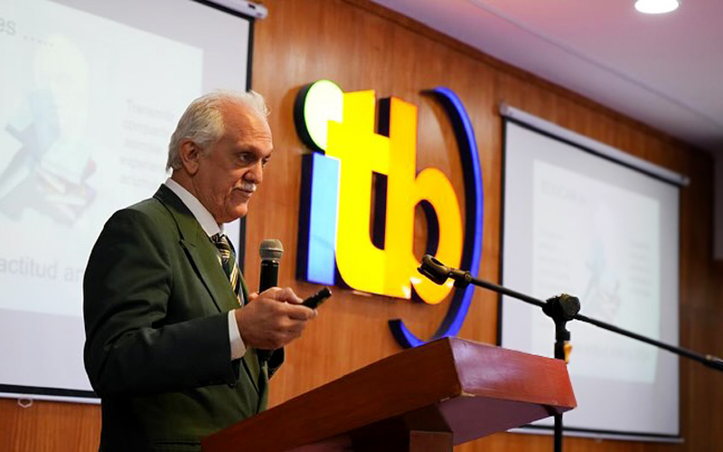 !El segundo día del VIII Congreso Internacional de Ciencias Pedagógicas del Ecuador (CICPE) 2024 fue un rotundo éxito! 