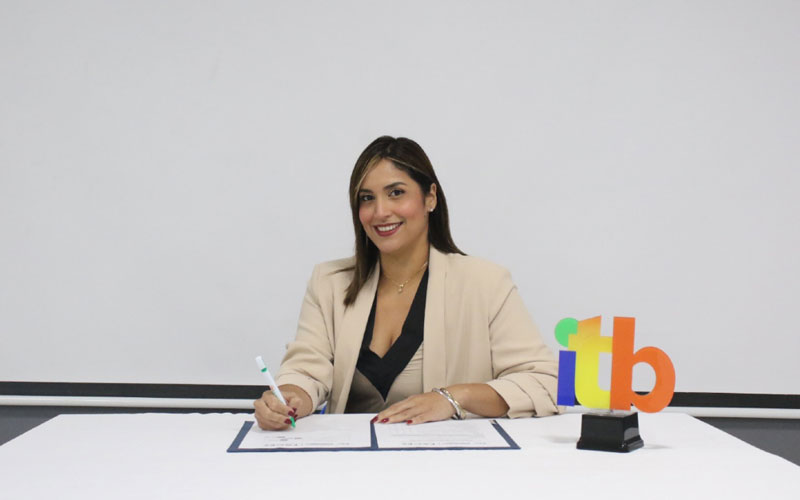 ITB celebra etapa final del complexivo de la 13.ª promoción de Contabilidad.