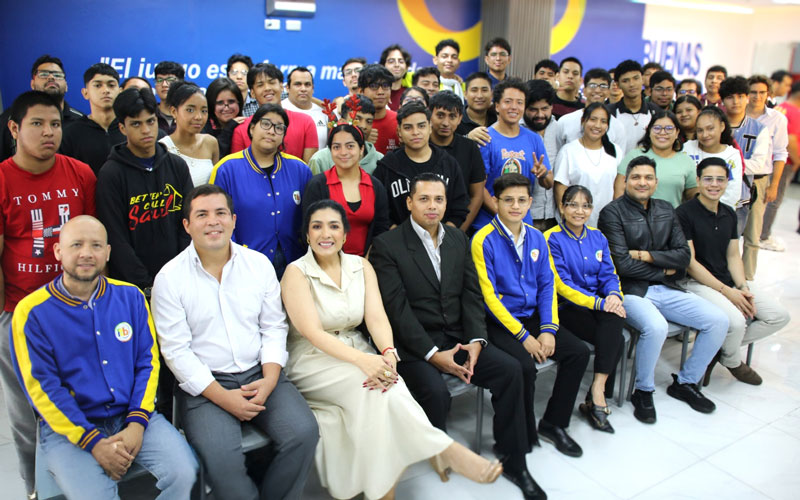 ITB celebró la Navidad con la “Chocolatada Navideña” de la carrera de Desarrollo de Software.